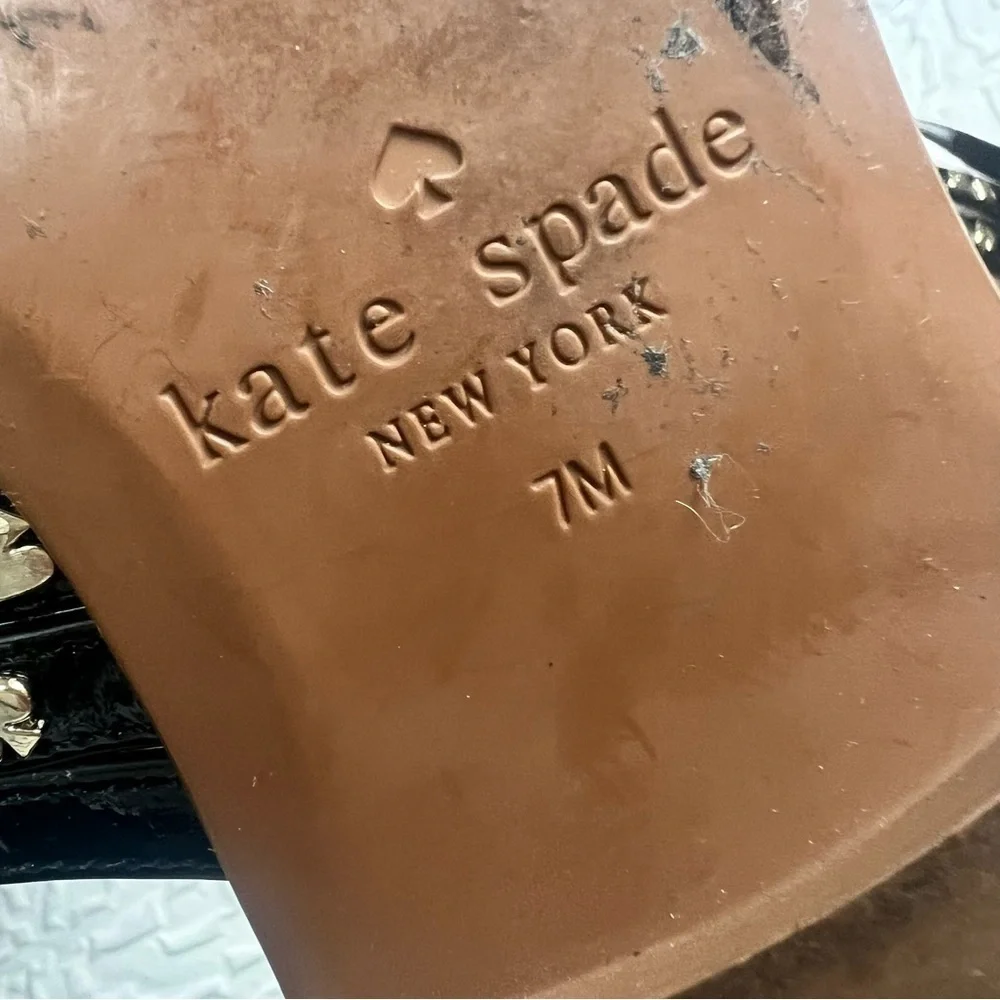Kate Spade Carol Thong Sandals 7 Patent Leather